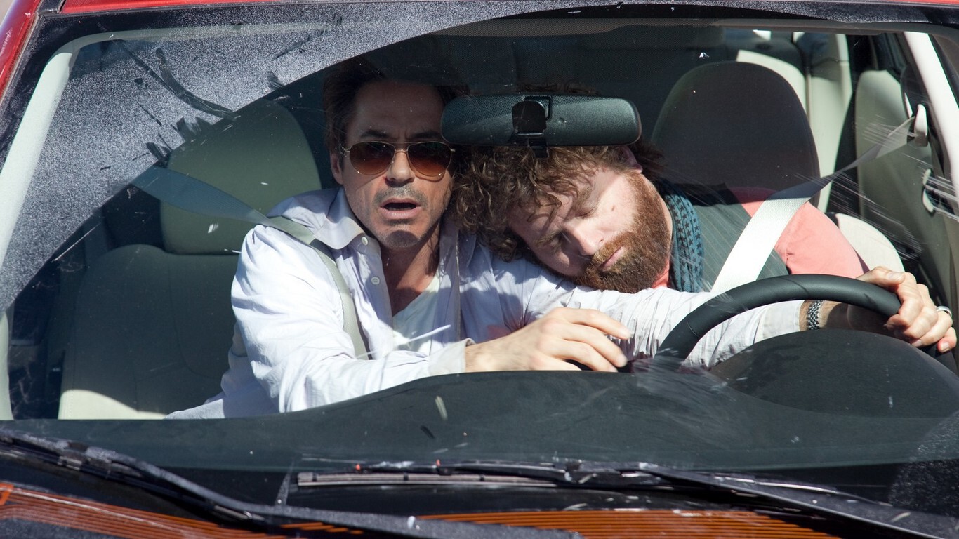 El Tesla que conducía solo mientras su conductor iba dormido