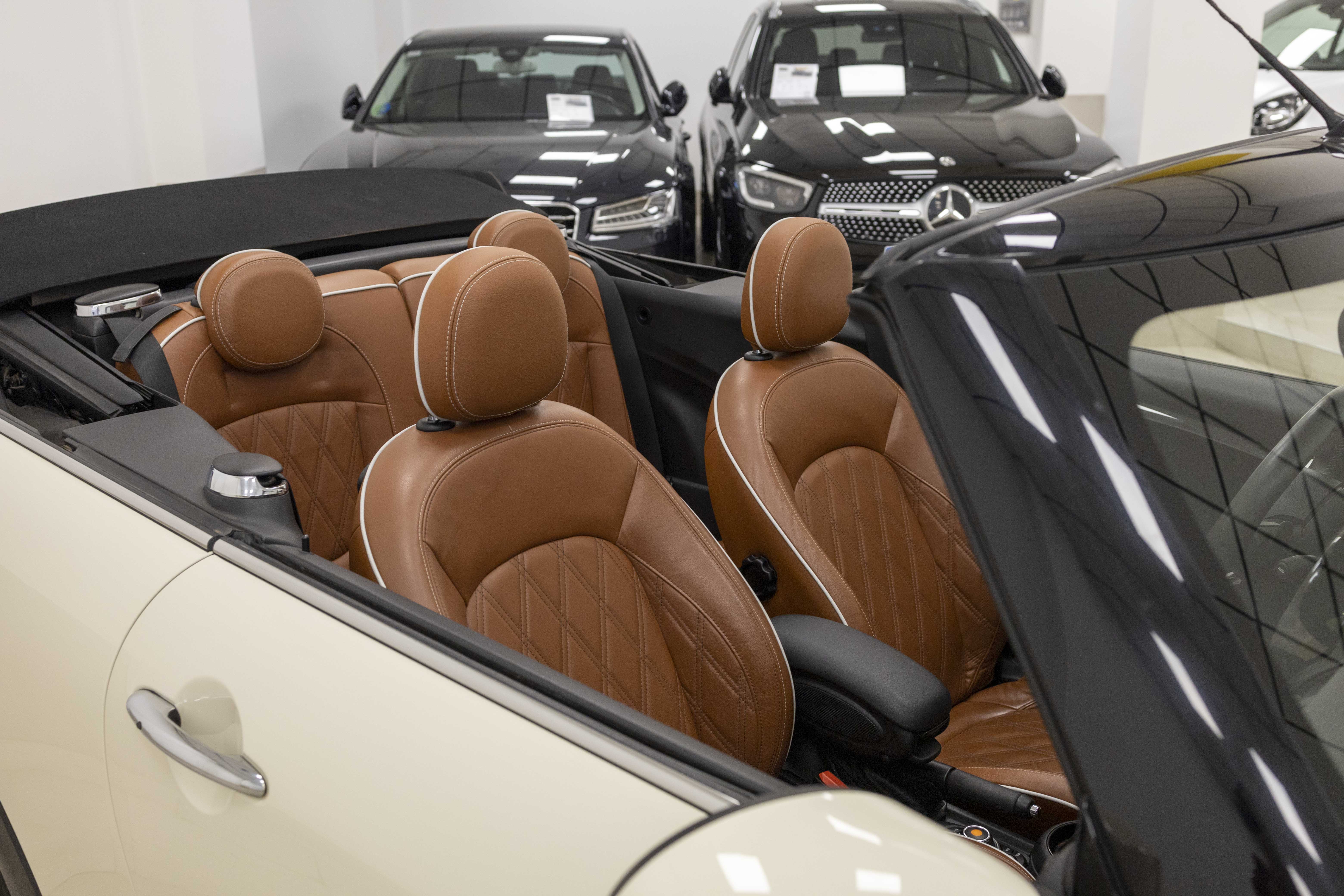 Mini Cooper S Cabrio ocasion 192 Cv Automatico asientos