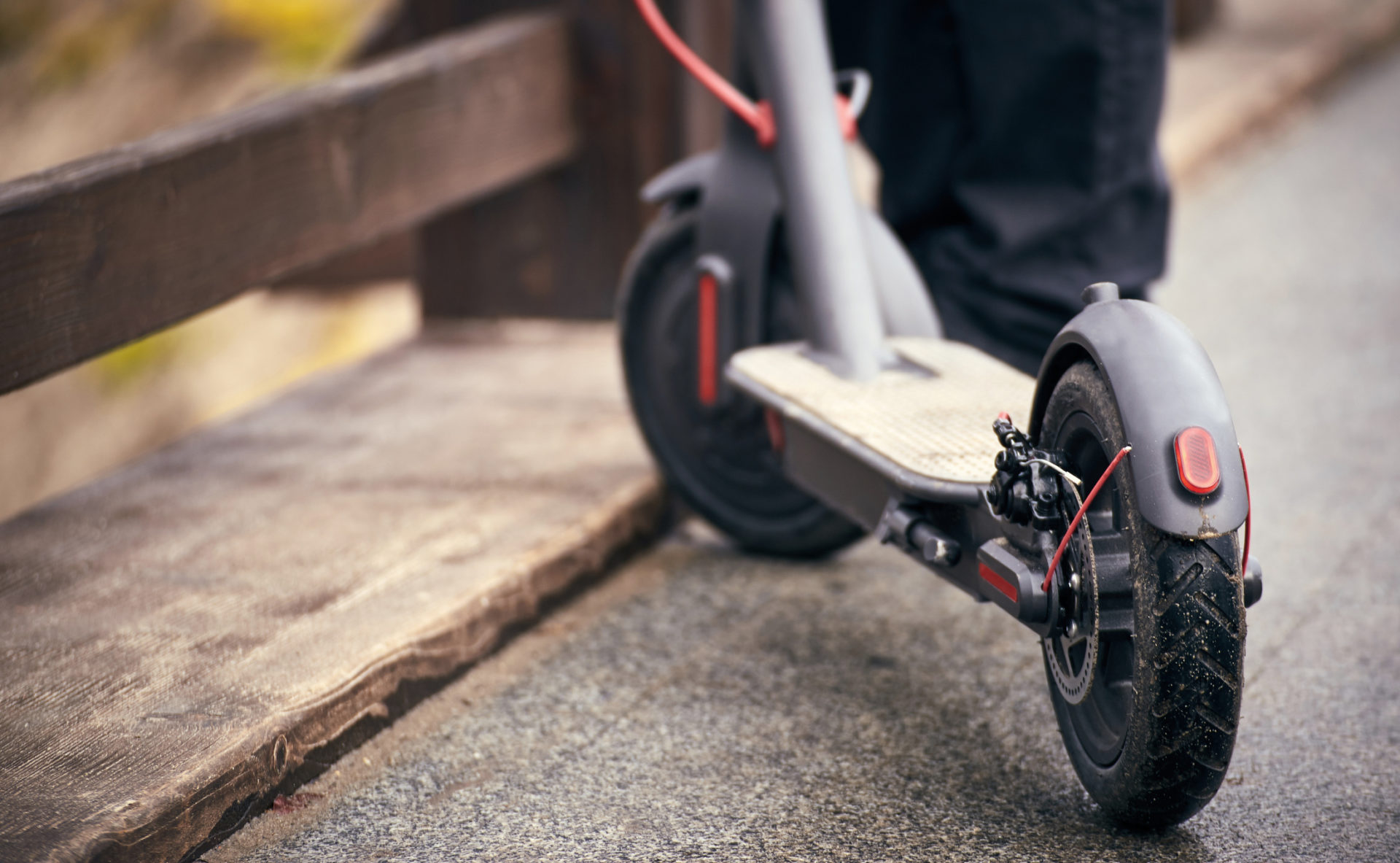 Prohibido llevar el patinete eléctrico en el tren o el autobús Prohibido llevar el patinete eléctrico en el tren o el autobús